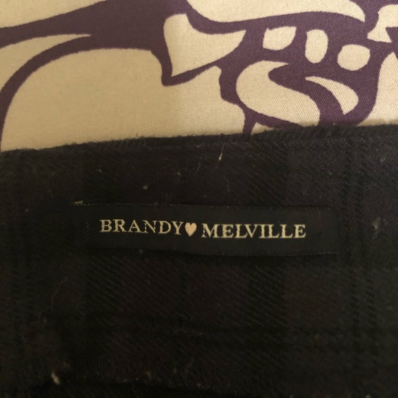Brandy Melville skirt - Picture 3 of 3
